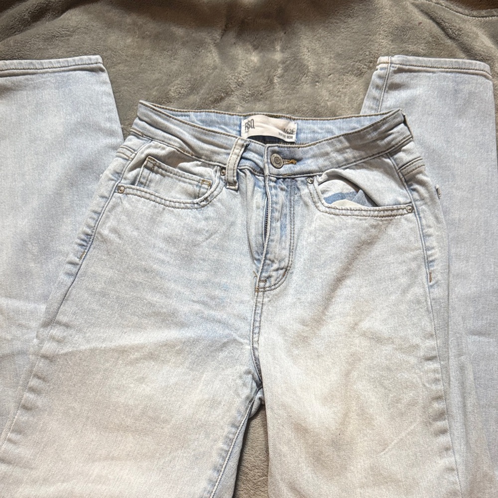 RSQ Light Wash Women's Straight Leg Jeans